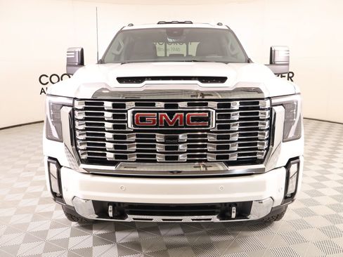 Used 2024 GMC Sierra 2500 Denali w/ Denali Reserve Package AWD/4WD image 10