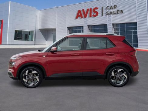 Used 2025 Hyundai Venue SEL FWD image 10