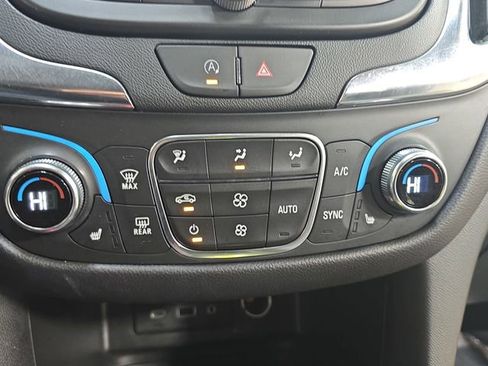 Used 2024 Chevrolet Equinox LT AWD/4WD image 25