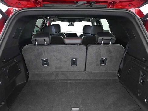 Used 2024 Chevrolet Traverse RS w/ LPO, Floor Liner Package AWD/4WD image 31