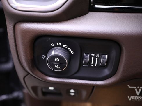 New 2026 RAM 1500 Laramie w/ Advanced Safety Group II AWD/4WD image 17