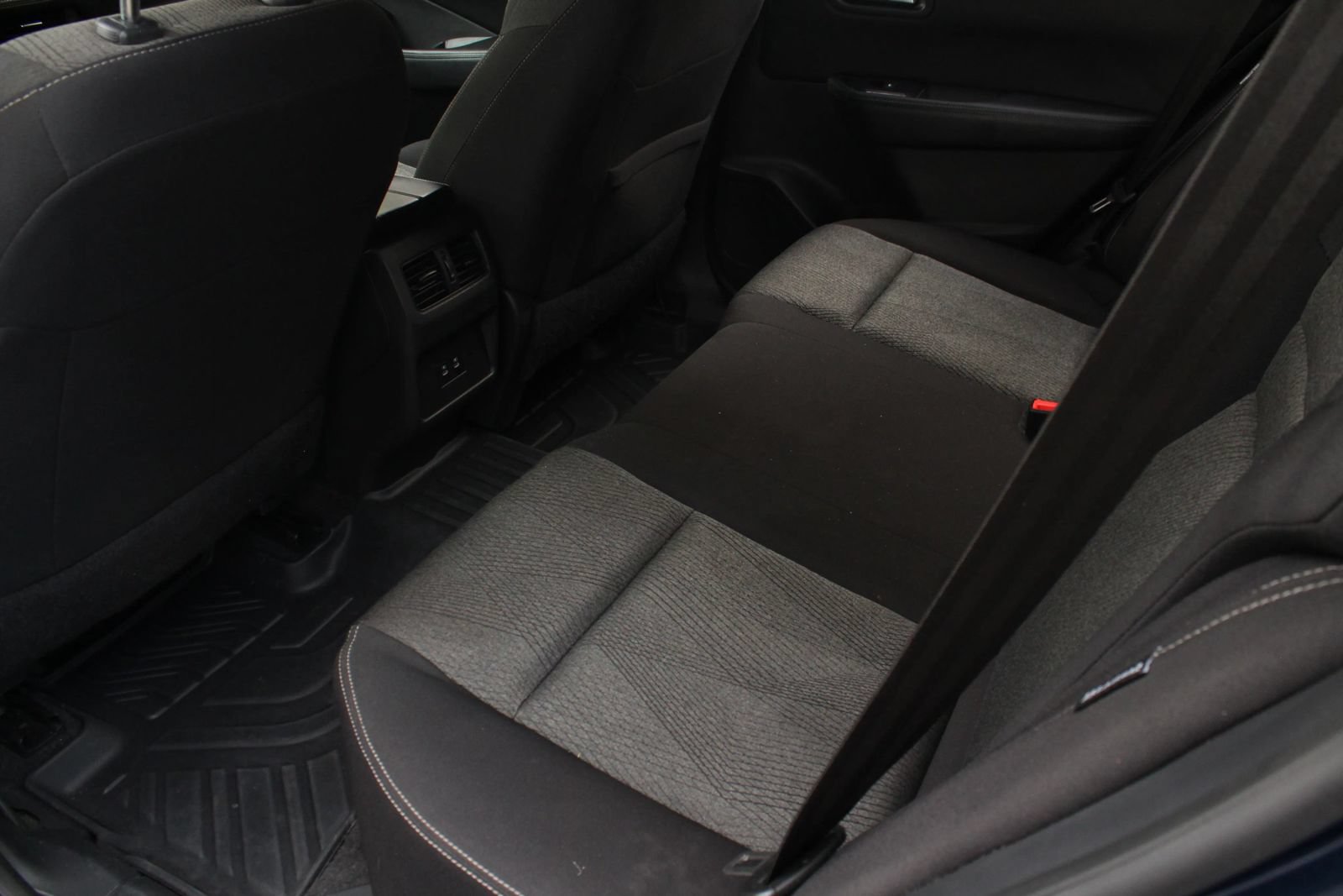 Used 2024 Nissan Rogue SV AWD/4WD image 19