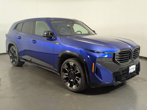 Used 2023 BMW XM AWD/4WD image 2