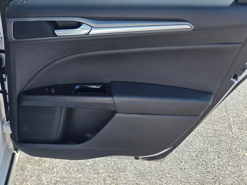 Used 2013 Ford Fusion Titanium FWD image 28