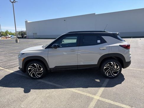 New 2026 Chevrolet TrailBlazer RS w/ Convenience Package AWD/4WD image 8