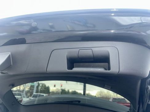 Used 2025 Buick Envision Preferred image 40