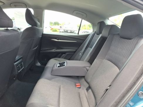 Used 2025 Toyota Camry LE FWD image 10