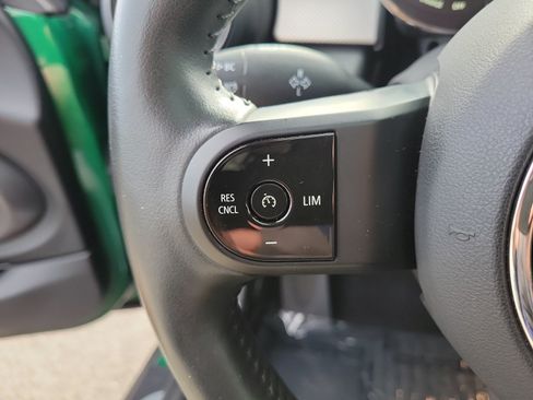 Used 2024 MINI Cooper SE FWD image 18