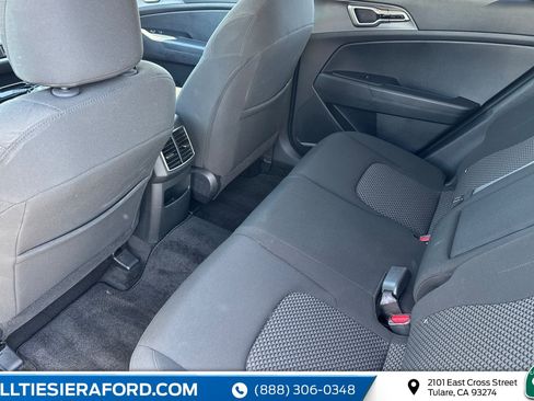 Used 2025 Kia Sportage LX FWD image 16