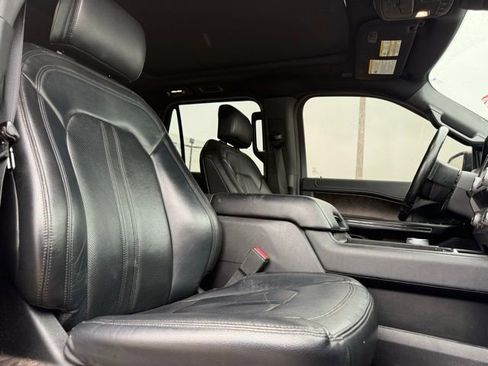Used 2019 Ford Expedition Limited w/ Equipment Group 301A image 12