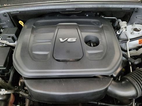 Used 2017 Jeep Grand Cherokee Laredo AWD/4WD image 30