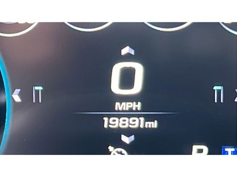Used 2017 Chevrolet Camaro LT RWD image 16