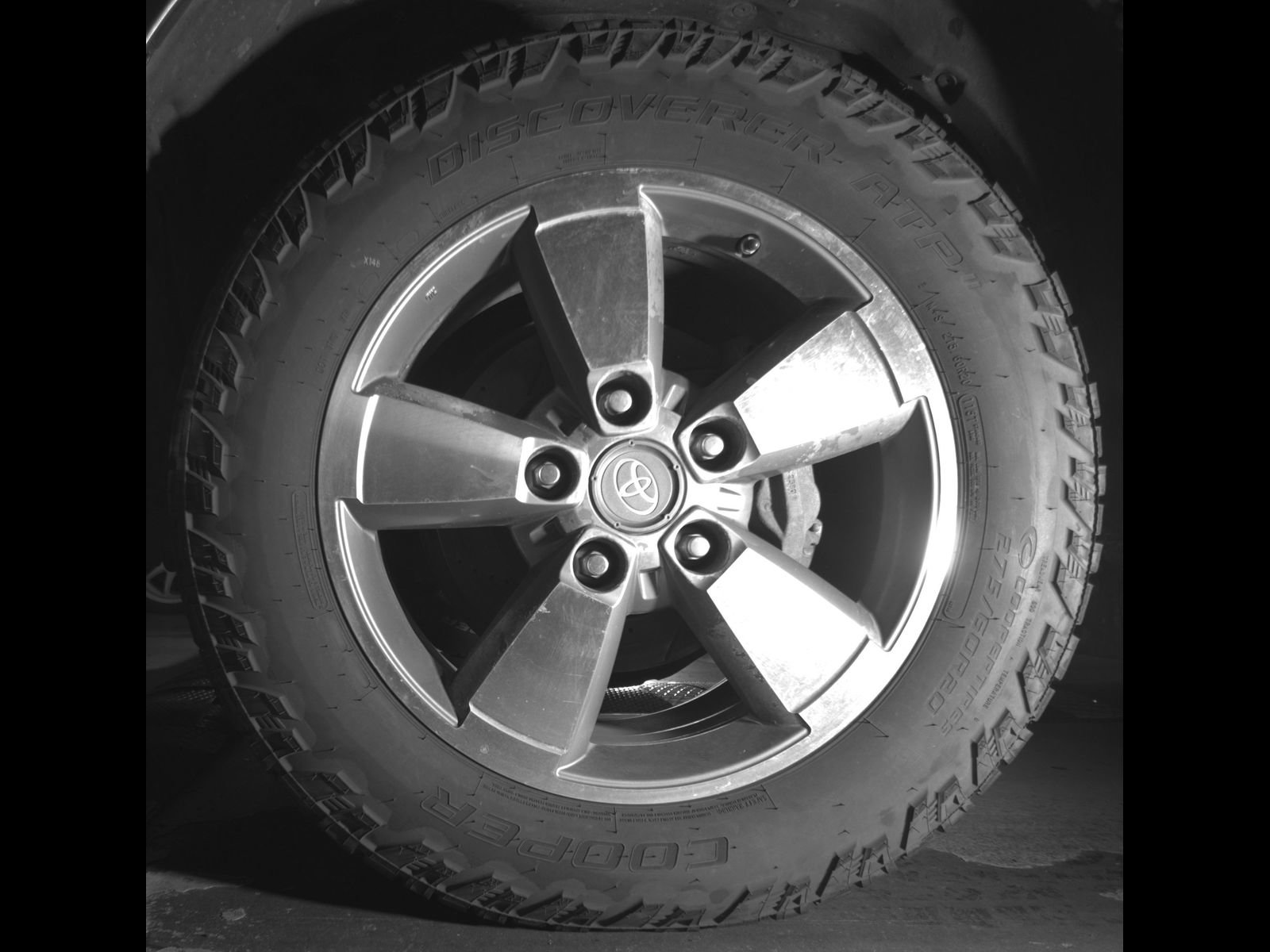 Used 2010 Toyota Tundra 4x4 Double Cab image 9