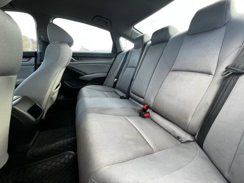 Used 2018 Honda Accord LX image 21
