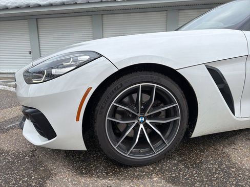Used 2022 BMW Z4 sDrive30i w/ Driving Assistance Package image 8