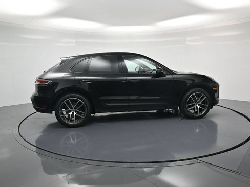 Certified 2026 Porsche Macan AWD/4WD image 34