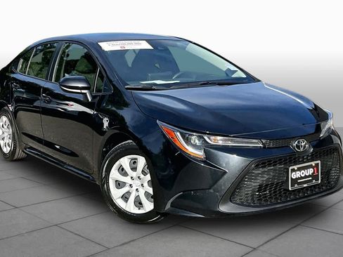 Certified 2022 Toyota Corolla LE w/ Carpet Mat Package (TMS) FWD image 3