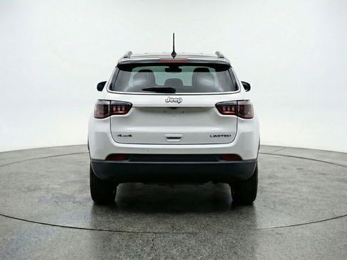 Used 2025 Jeep Compass Limited image 7