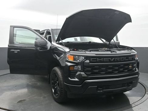 Used 2023 Chevrolet Silverado 1500 Custom AWD/4WD image 53