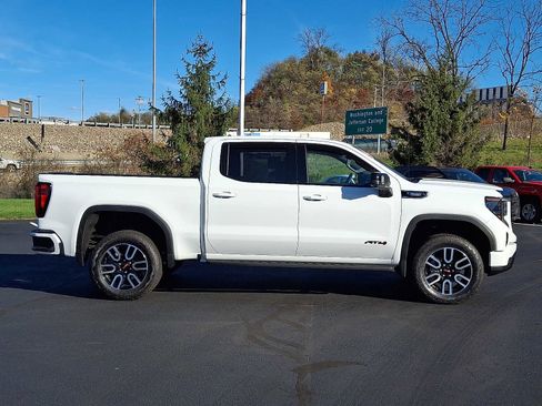 Used 2025 GMC Sierra 1500 AT4 w/ AT4 Premium Package image 7