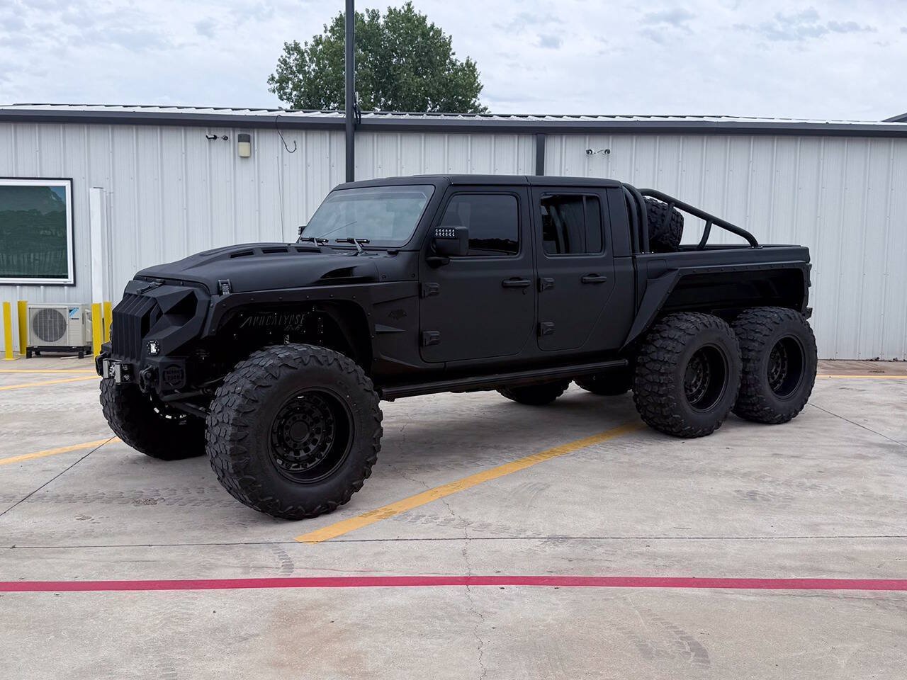 Used 2021 Jeep Gladiator Sport AWD/4WD image 1