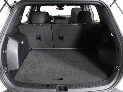 Used 2025 Chevrolet Equinox LT AWD/4WD image 19