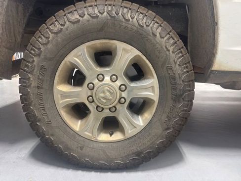 Used 2024 RAM 2500 Big Horn AWD/4WD image 6