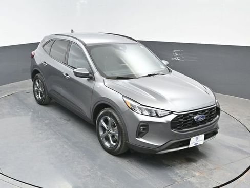 Certified 2025 Ford Escape ST-Line Select AWD/4WD image 17