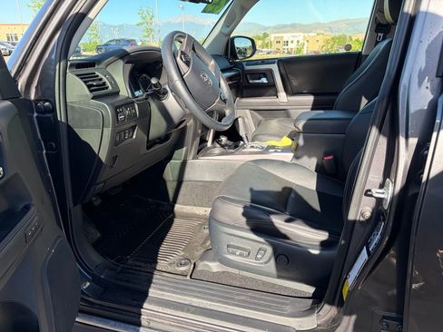 Used 2023 Toyota 4Runner Limited AWD/4WD image 33