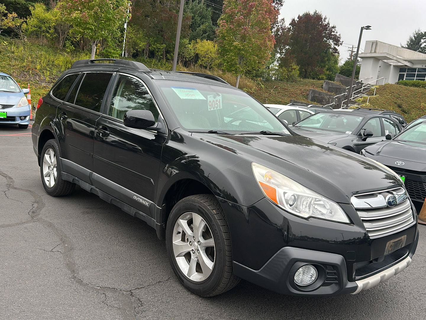 Used 2014 Subaru Outback 2.5i Limited w/ Moonroof Package AWD/4WD image 5