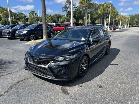 Used 2023 Toyota Camry SE FWD image 5