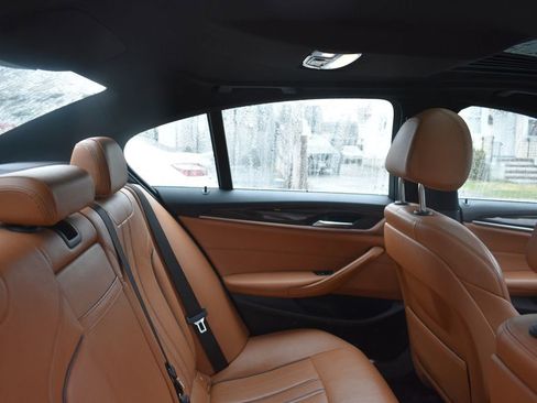 Used 2019 BMW 530i xDrive w/ Convenience Package image 25