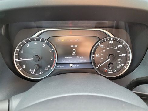 Used 2024 Nissan Titan SV w/ SV Bronze Edition Package image 23