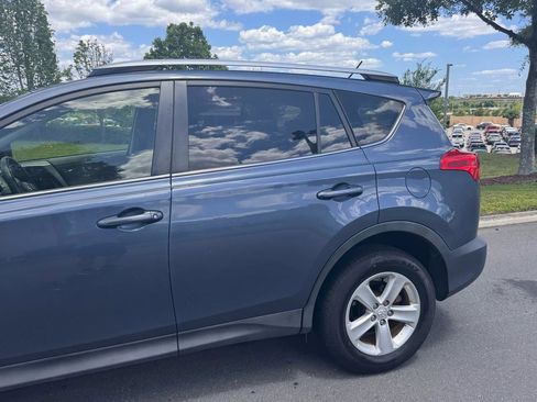 Used 2013 Toyota RAV4 XLE AWD/4WD image 9