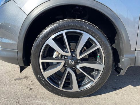 Used 2018 Nissan Rogue Sport SL image 7