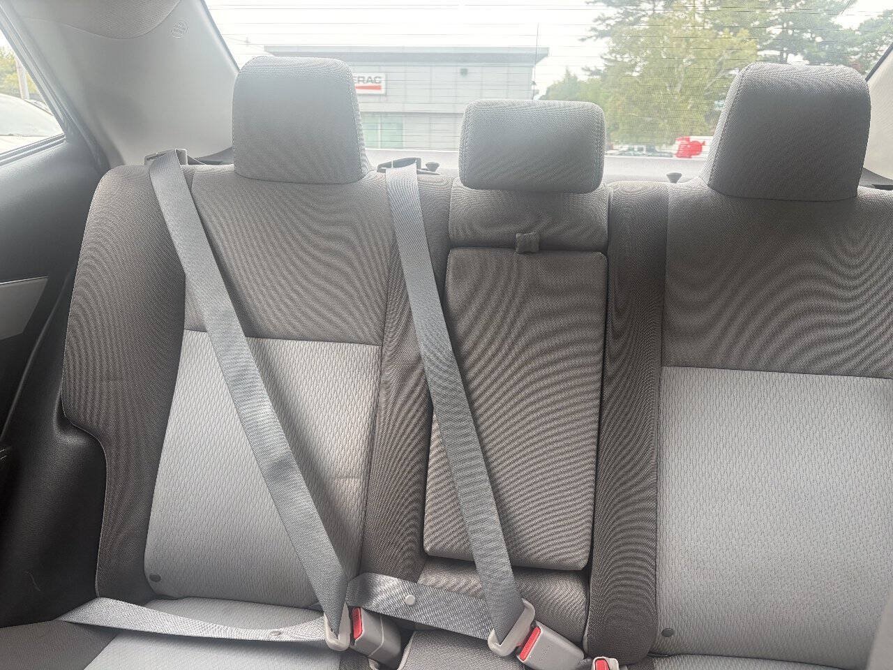 Used 2018 Toyota Corolla LE FWD image 11