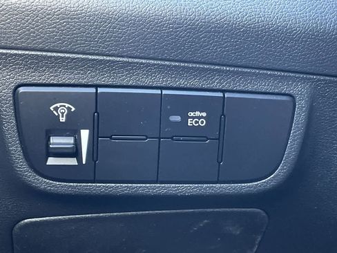 Used 2014 Hyundai Veloster Turbo image 26