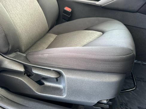 Used 2018 Toyota Camry LE FWD image 22