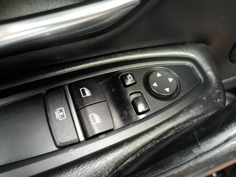 Used 2019 BMW M4 CS w/ Executive Package image 28