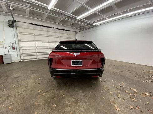 Certified 2025 Cadillac Lyriq Luxury w/ LPO, Floor Liner Package image 5