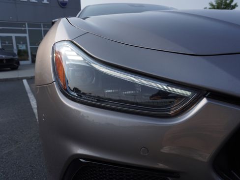 Used 2022 Maserati Ghibli Modena image 13