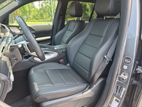 Certified 2025 Mercedes-Benz GLS 450 4MATIC image 16