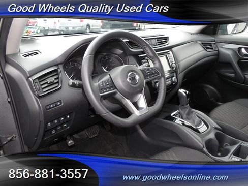 Used 2020 Nissan Rogue SV AWD/4WD image 12