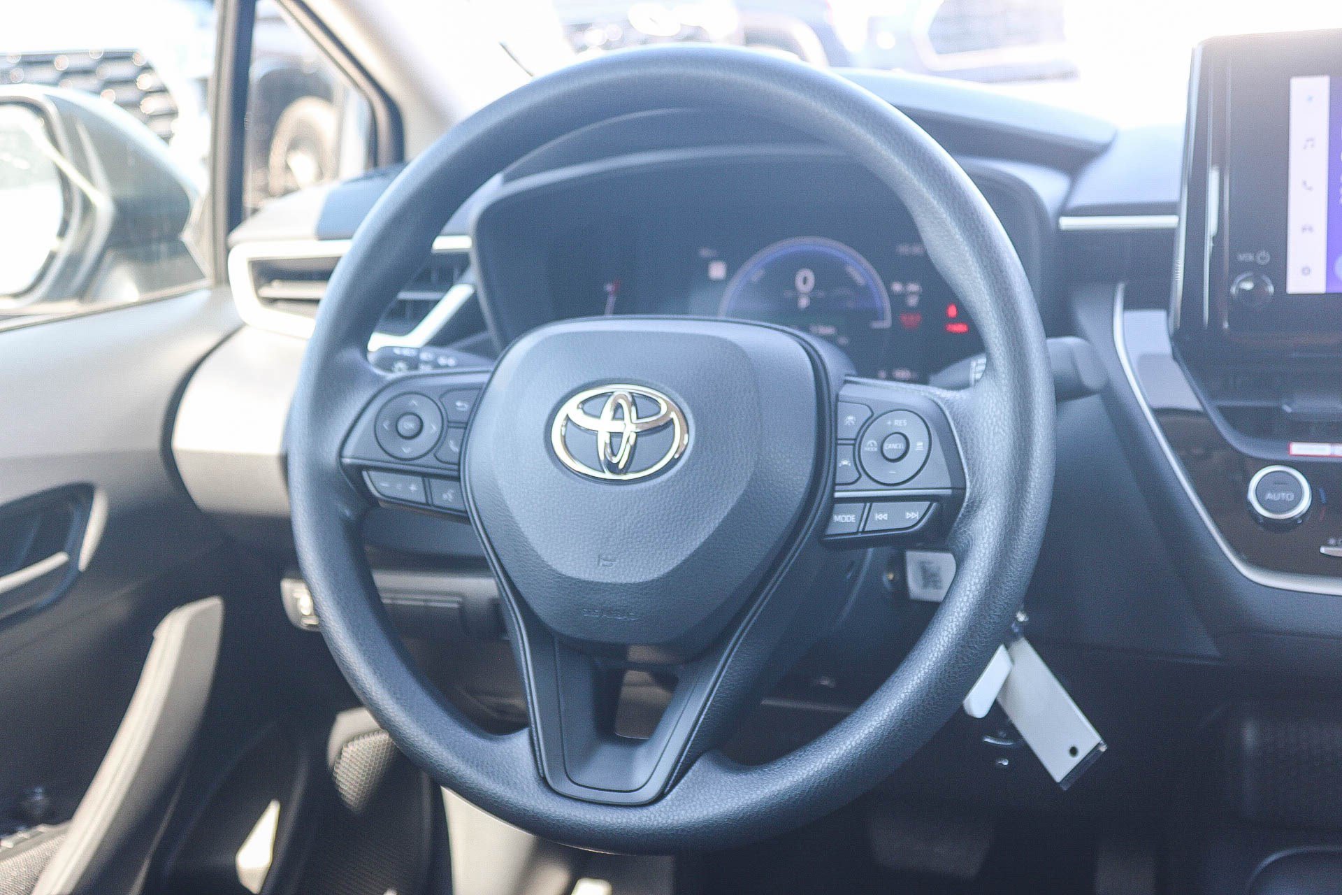 New 2027 Toyota Corolla LE FWD image 18