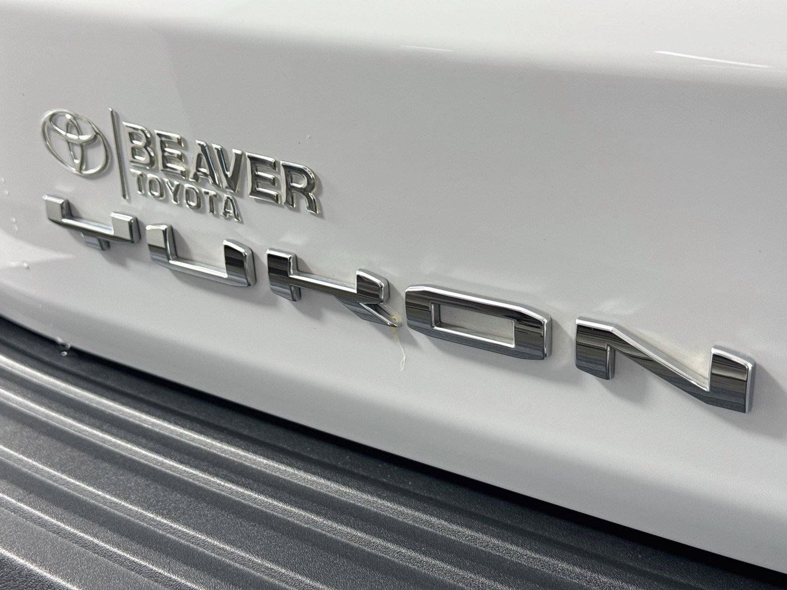 Used 2024 GMC Yukon XL Denali AWD/4WD image 15