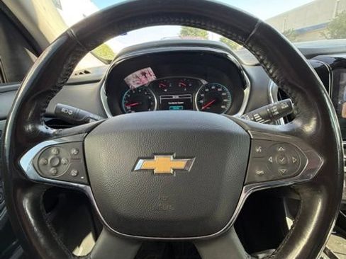 Used 2019 Chevrolet Traverse Premier w/ Driver Confidence II Package FWD image 4