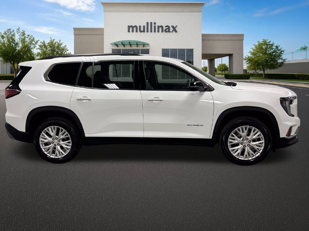 Used 2026 GMC Acadia Elevation w/ Elevation Premium Package FWD image 20