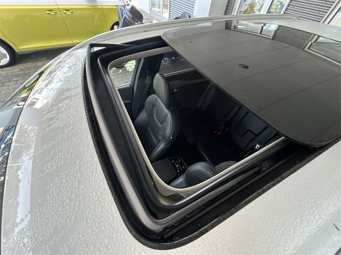 Used 2023 Volvo XC90 B6 Ultimate w/ Protection Package Premier image 37