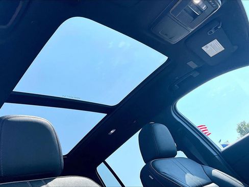 Used 2025 Chevrolet Traverse High Country w/ LPO, Floor Liner Package AWD/4WD image 27