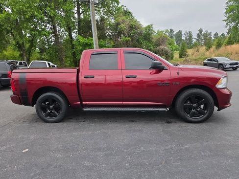 Used 2017 RAM 1500 Express w/ Express Value Package RWD image 2